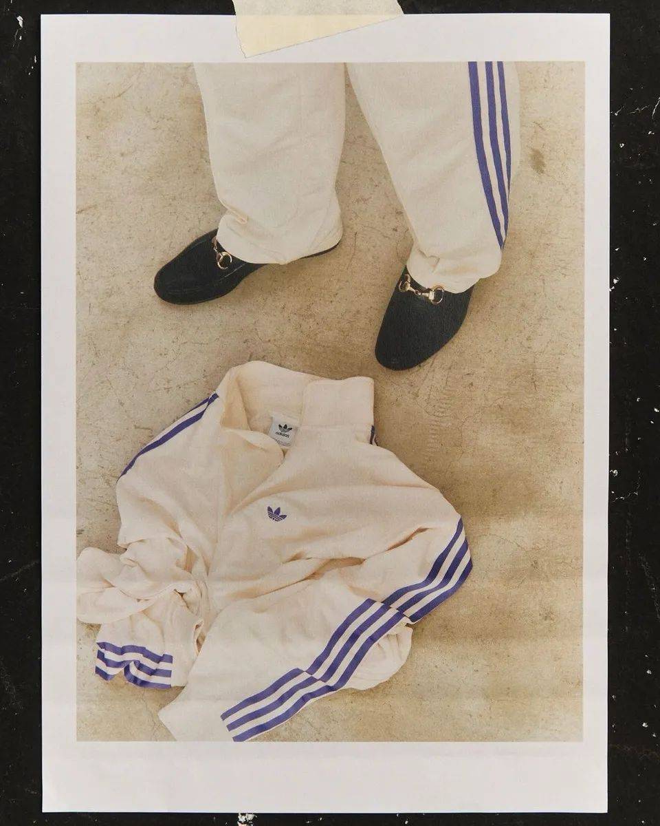 在太好看Freaks Store别注款预定开启！qmh球盟会亚博独家定制版adidas运动套装实(图1)