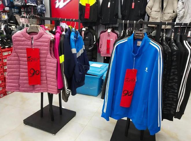 运动品牌如今却跌落神坛看谁还在乱跟风球盟会入口登录曾红极一时的5个国产(图21)