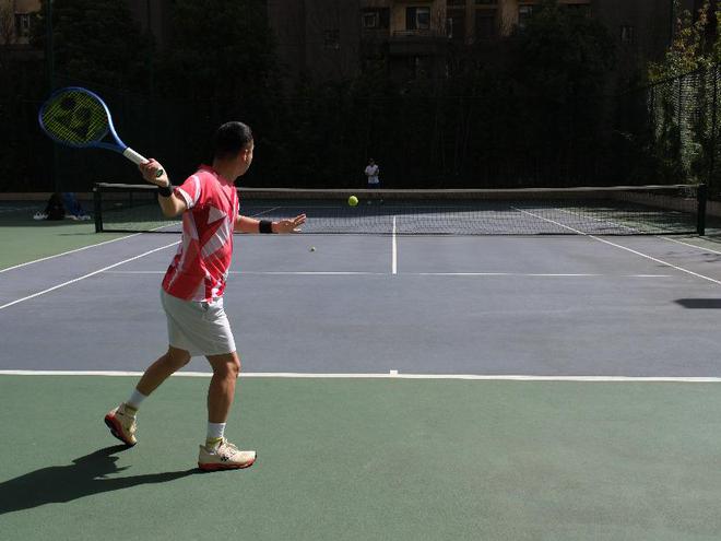 春季新款网球鞋——网球爱好者的全能之选YONEX AD Accel 2025(图4)