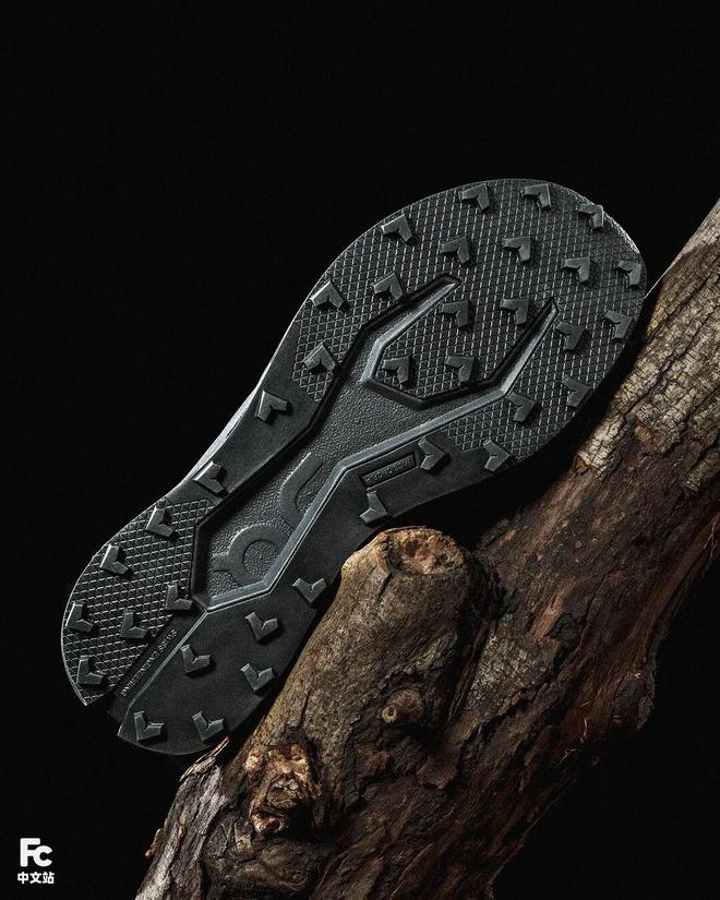 名」悄悄登场！太适合这个季节了！去哪都能穿！On 昂跑「三方联(图12)