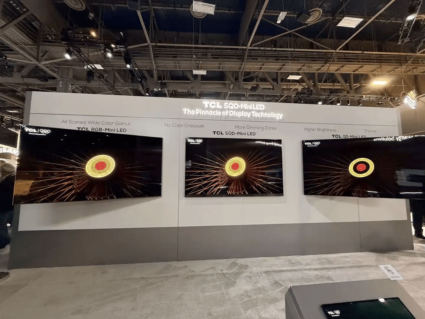 方向最火中企霸场机器人全明星乱斗暴走2万步逛CES2026:9大(图53) 方向最火中企霸场机器人全明星乱斗暴走2万步逛CES2026:9大(图53)