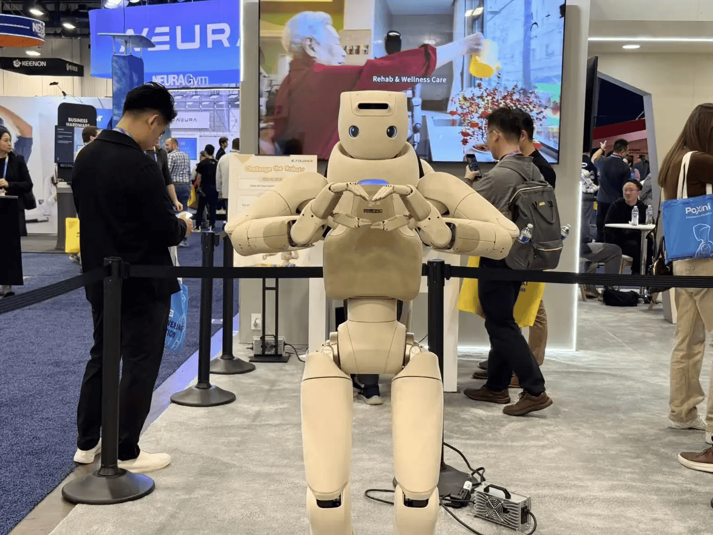 方向最火中企霸场机器人全明星乱斗暴走2万步逛CES2026:9大(图67) 方向最火中企霸场机器人全明星乱斗暴走2万步逛CES2026:9大(图67)